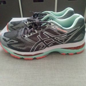 Womens Asics Nimbus 19 wide